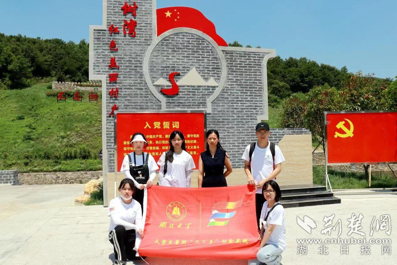 小猫钓鱼游戏龙王版有船