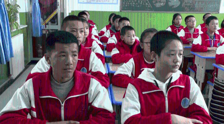 女人衰老的4个“标志”，若你一个也没有，或许比同龄人更年轻